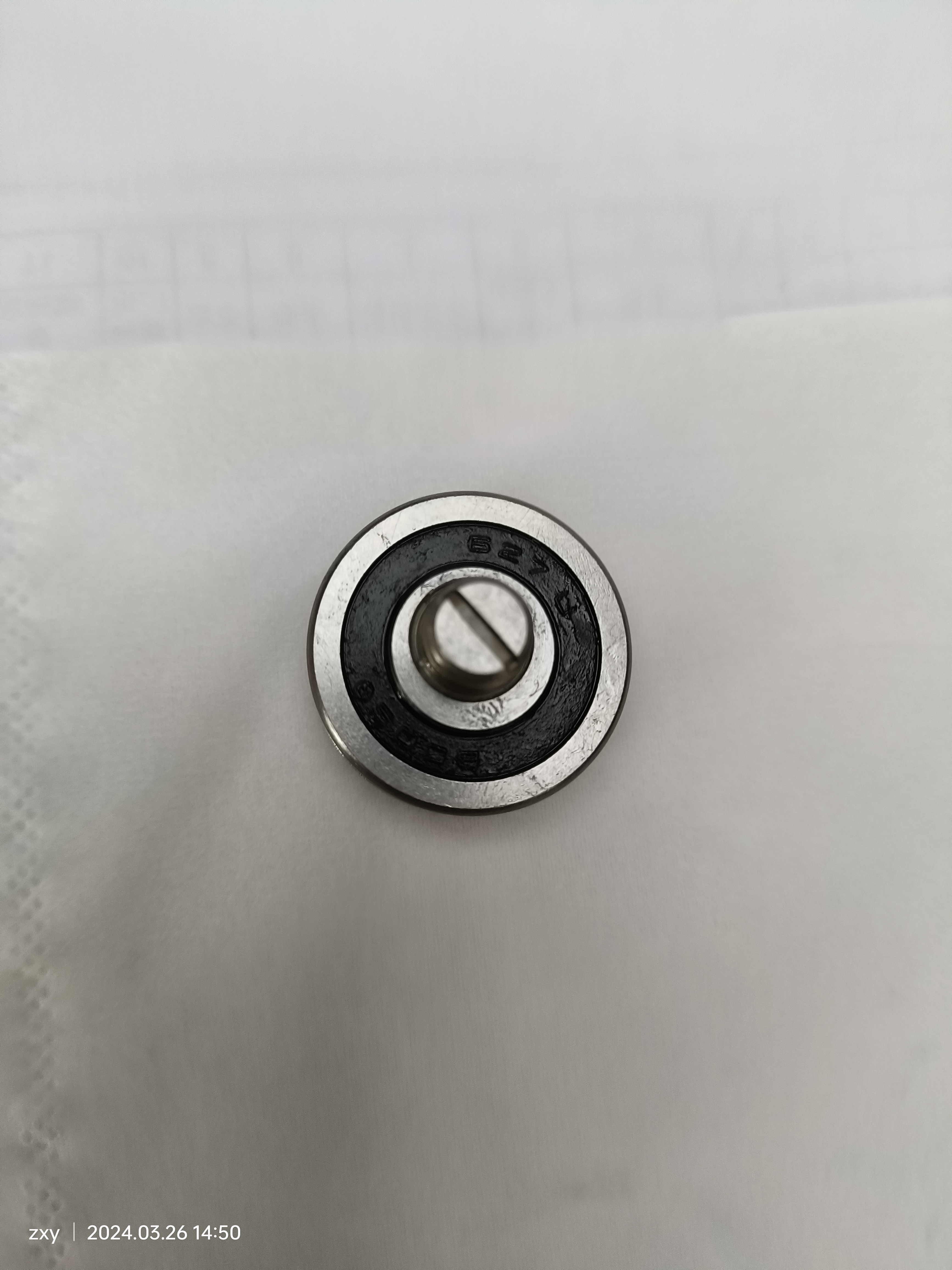 700101001129	非标满珠轴承_M8×Ф24×8_偏心(TP2.0)