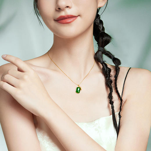 周六福和田玉吊坠女金镶玉黄金足金吉福无事牌玉坠挂件节日礼物 商品图4