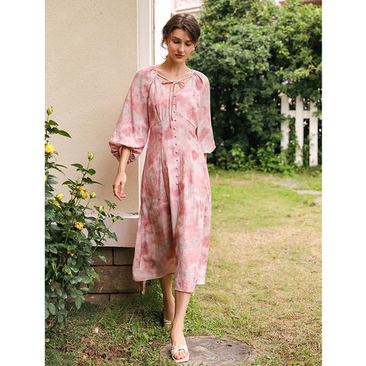 OLrain欧芮儿法式茱萸粉连衣裙女春季2024年新款茶歇碎花长袖裙子 商品图3