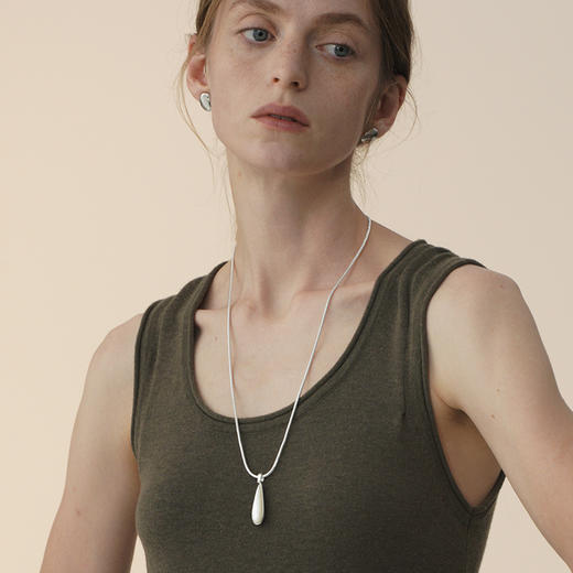 SOFT ROOM	双面幻彩水滴长项链（预售15天） 商品图1