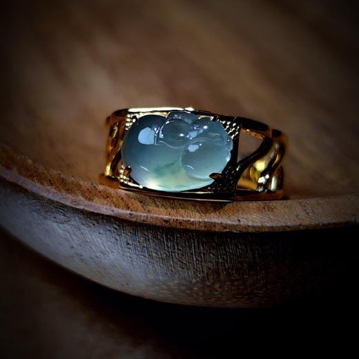 【无忧】18k高冰种翡翠小猪戒指 商品图5