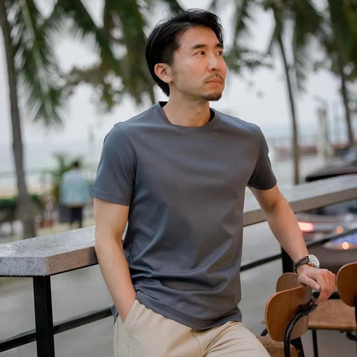 【两件79.9元】情侣款80支丝光棉T恤 ，真丝质感、顺滑透气 商品图3