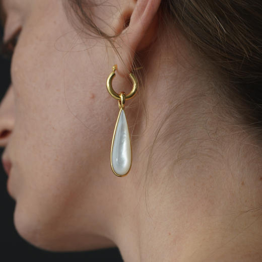 SOFT ROOM	双面幻彩水滴耳环 商品图1