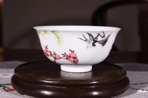 珐琅彩杏林春燕碗 商品图0