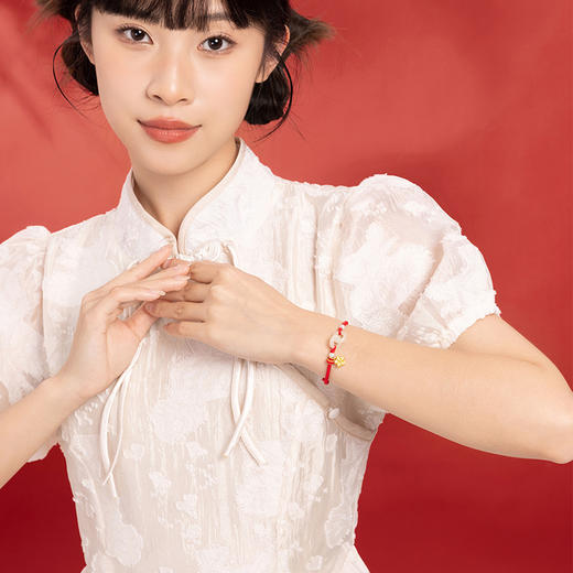 周六福和田玉手绳女款黄金玉石桃花扣手链手饰官方正品节日礼物 商品图4