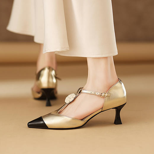 【预售5天】优雅百搭撞色，细跟里外全皮山茶花凉鞋DMJ&81783F 商品图8