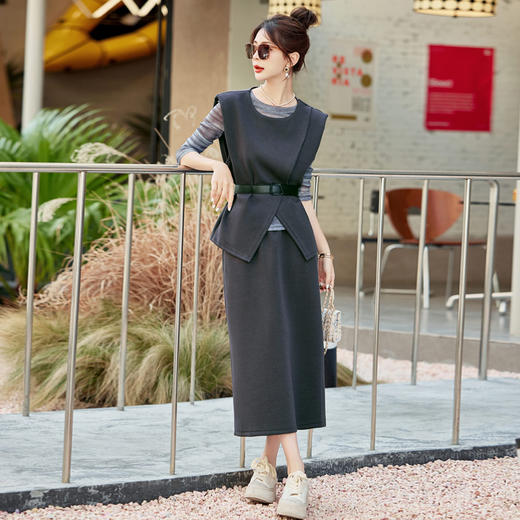显瘦气质休闲，马甲半身裙打底三件套HR-YM8813 商品图4