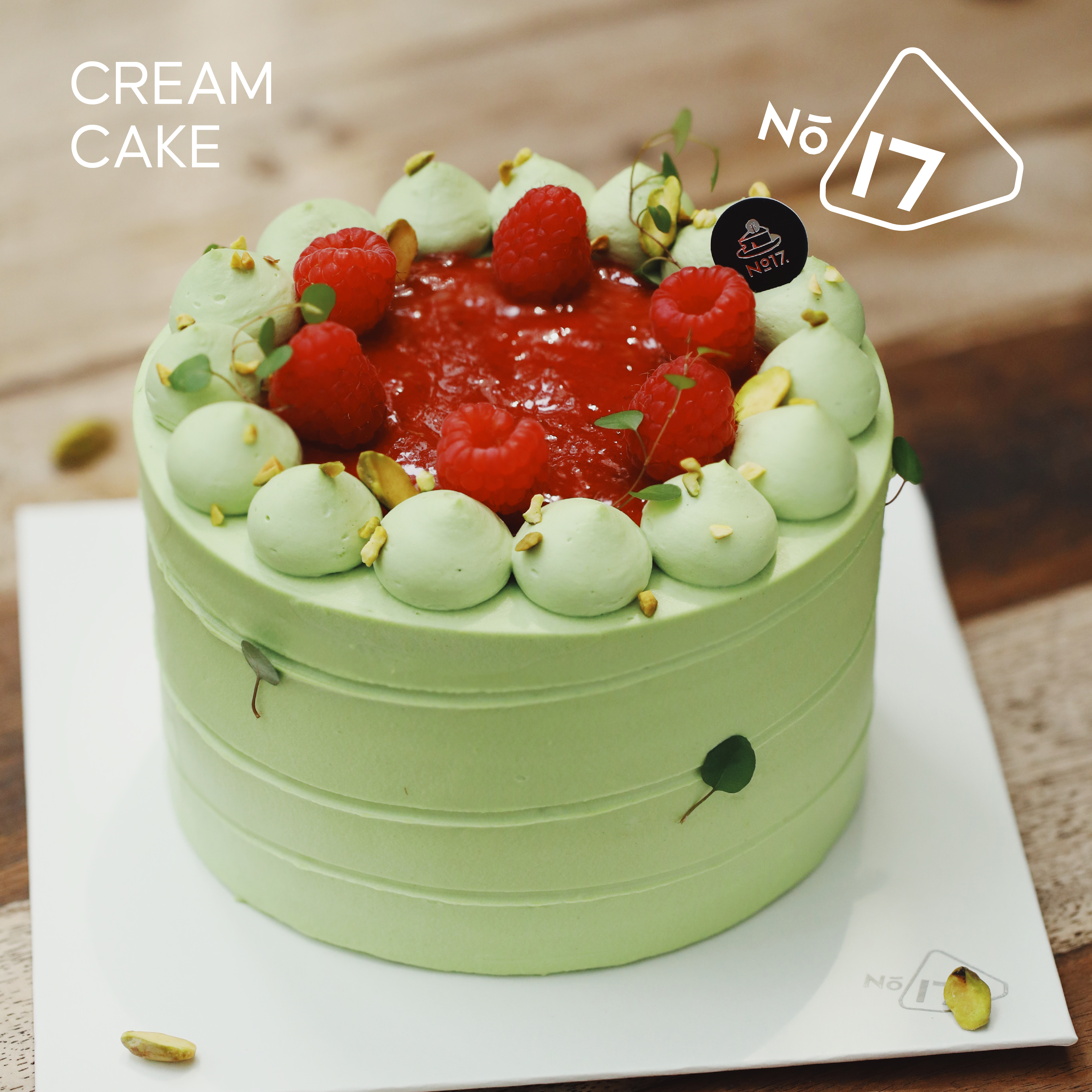 树莓开心果奶油蛋糕