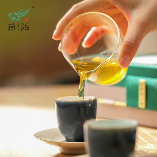 2024燕语冰岛头采古树春饼礼盒349g（生普） 商品图2