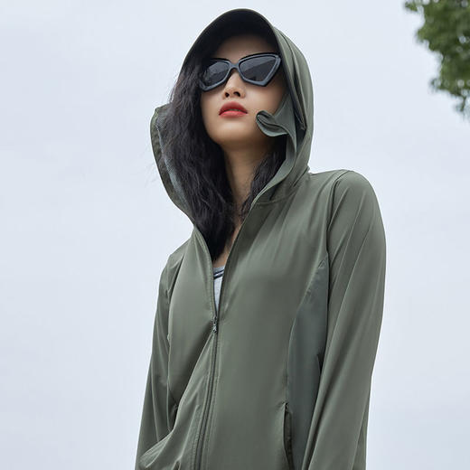 多喜爱 户外系连帽防晒衣-可拆帽檐（灰/白/绿）cs 商品图4