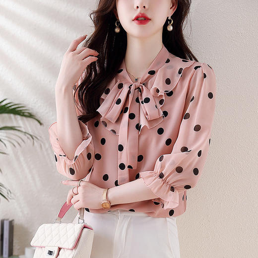 KQLE216N8010 2024春季新款蝴蝶结系带洋气显瘦百搭花色上衣七分袖衬衫 商品图2