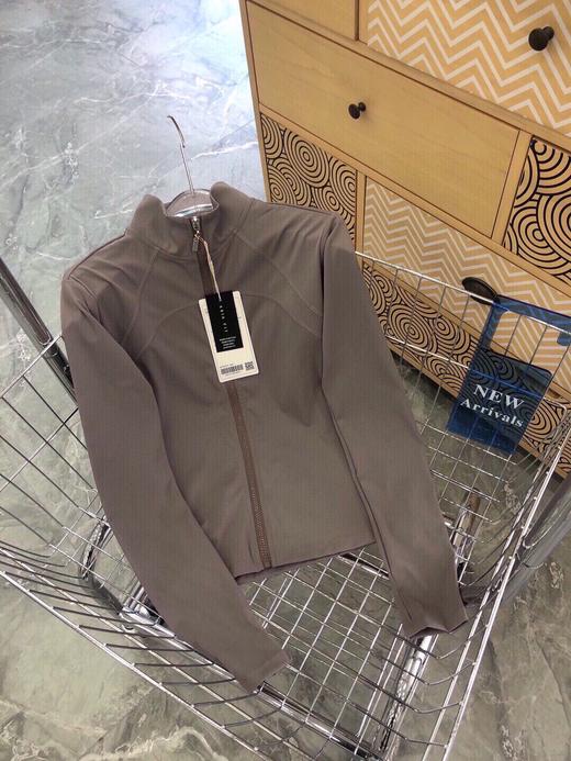 点此购买 lulu露露女士修身运动拉链外套上衣 LL283851 商品图11