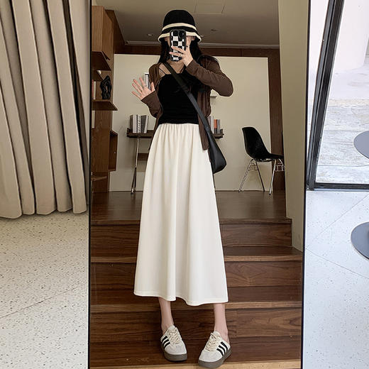 【“质感满满”百搭显腿长！】春夏必备，细条针织半身裙，百褶裙摆，中长款，宽松显瘦，百搭易配，时尚must-have！ 商品图7