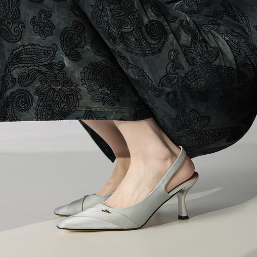 【预售5天】优雅尖头，里外全皮后空高跟鞋HCYYHD&5209 商品图2