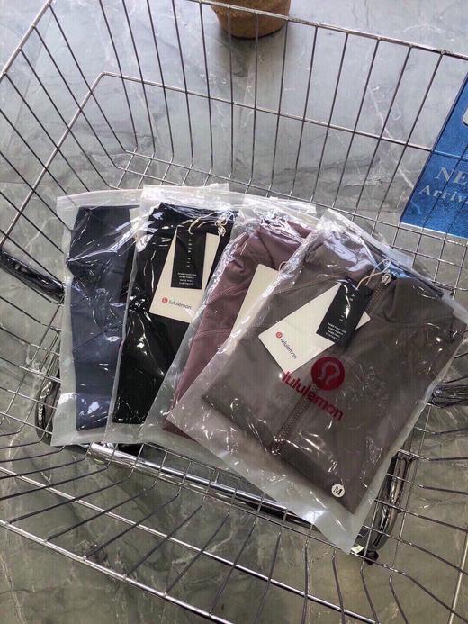 点此购买 lulu露露女士修身运动拉链外套上衣 LL283851 商品图14