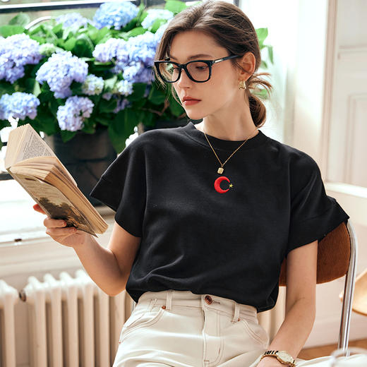 OLrain欧芮儿黑色T恤女春季2024新款小众宽松设计感刺绣短袖上衣 商品图3
