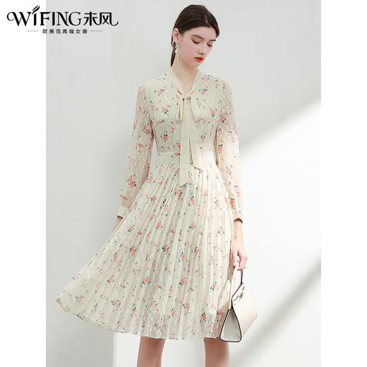 未风杏色雪纺碎花连衣裙女初春2024春季新款气质淑女减龄长袖裙子 商品图0