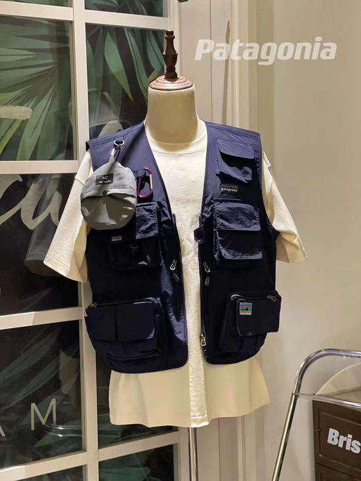 PATAGONIA巴塔哥尼亚M's P-6 logo Fishing  Multifunctional Tactical Vest 23ss 户外休闲多口袋工装功能战术背心拉链马甲 39008 商品图8