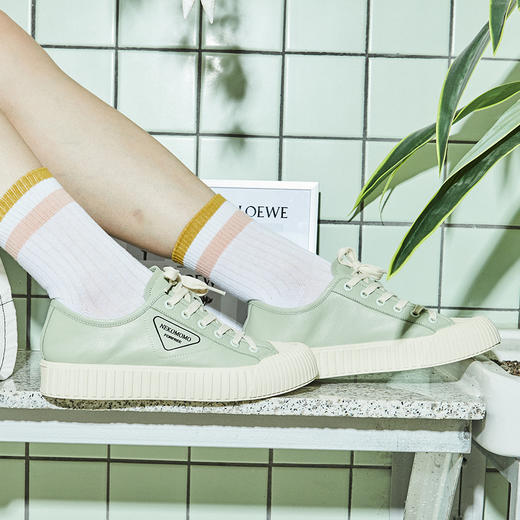 nekomomo2023年春季新款贝壳头头层牛皮橡胶底超轻小白鞋女板鞋女M20AM10451 商品图4