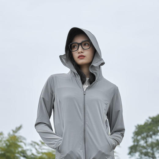 多喜爱 户外系连帽防晒衣-可拆帽檐（灰/白/绿）cs 商品图2