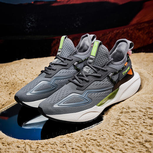 【男士飞织透气休闲鞋】舒适时尚加棉护踝鞋口 飞织+滴塑材质脚感轻盈 商品图5