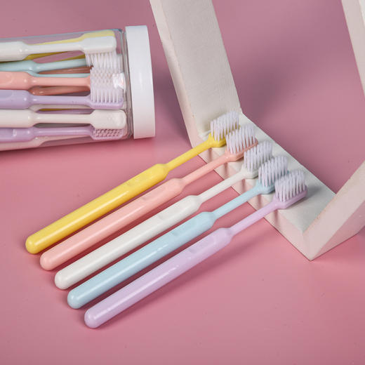 「9.9元到手10支」马卡龙色系小宽头家庭桶装 牙刷细软毛清洁口腔护理学生牙刷 商品图1