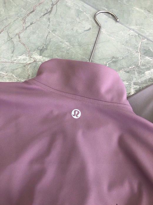 点此购买 lulu露露女士修身运动拉链外套上衣 LL283851 商品图7