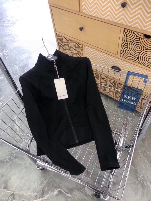 点此购买 lulu露露女士修身运动拉链外套上衣 LL283851 商品图9