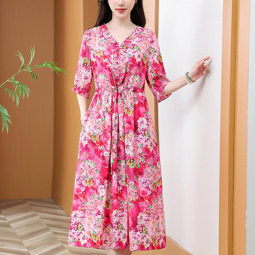 FW 2402妈妈中袖碎花连衣裙洋气减龄时尚显瘦遮肚裙 商品图2