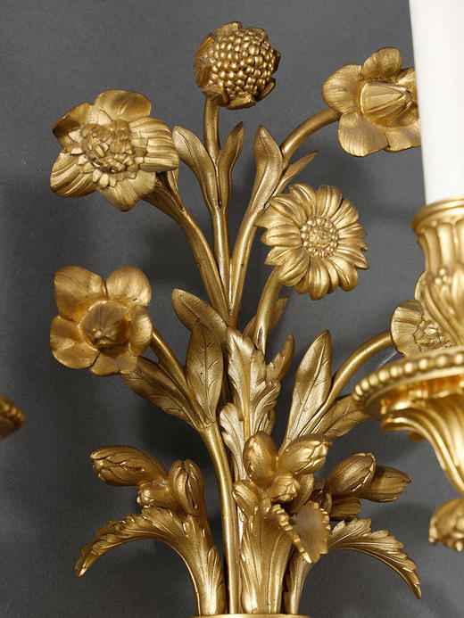 独角鹿西洋古董19世纪末法国出品路易十六风格铜鎏金精雕花卉主题三枝头烛台式壁灯一对 商品图2