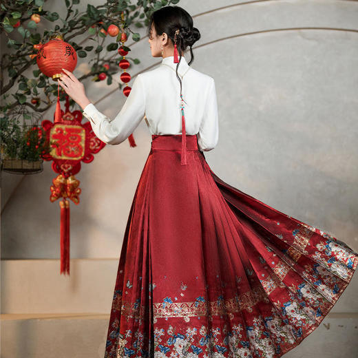 新中式国风汉服马面裙两件套 商品图2