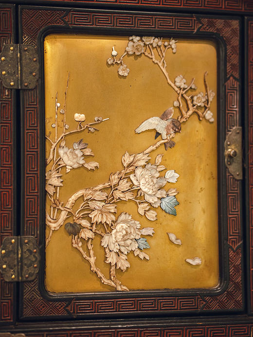 独角鹿西洋古董1880年代日本明治时期出品祥纹剔雕传统花鸟人物主题芝山镶嵌大型多宝阁 商品图2