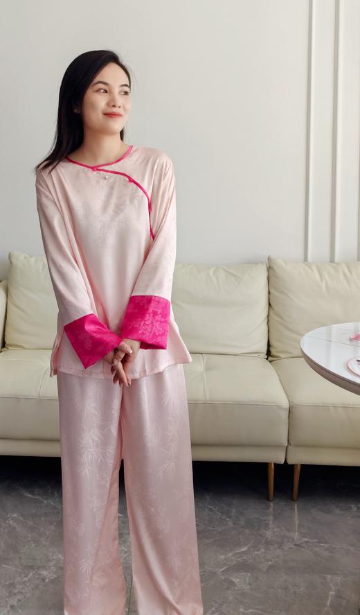 银泰百货供货95软冰丝贡缎冰岛丝睡衣套装 商品图6