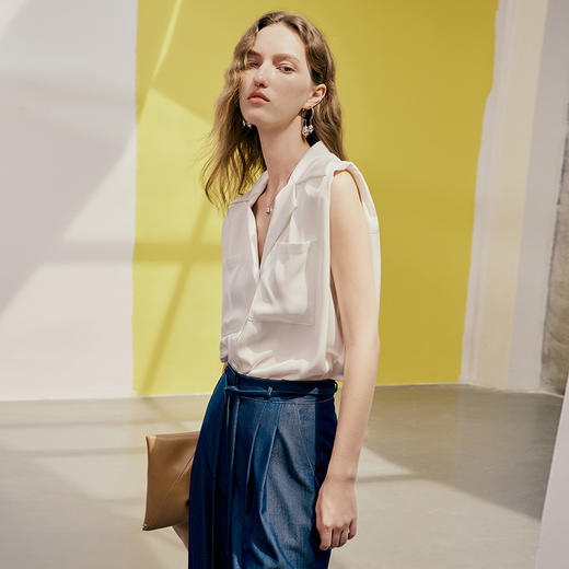 EITIE爱特爱夏季新款通勤气质显瘦百搭无袖衬衣7409114 商品图1