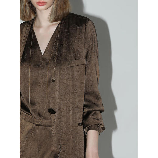 COCOBELLA静奢风贡针假两件肌理缎面西装女质感通勤外套SI0006-4 商品图1