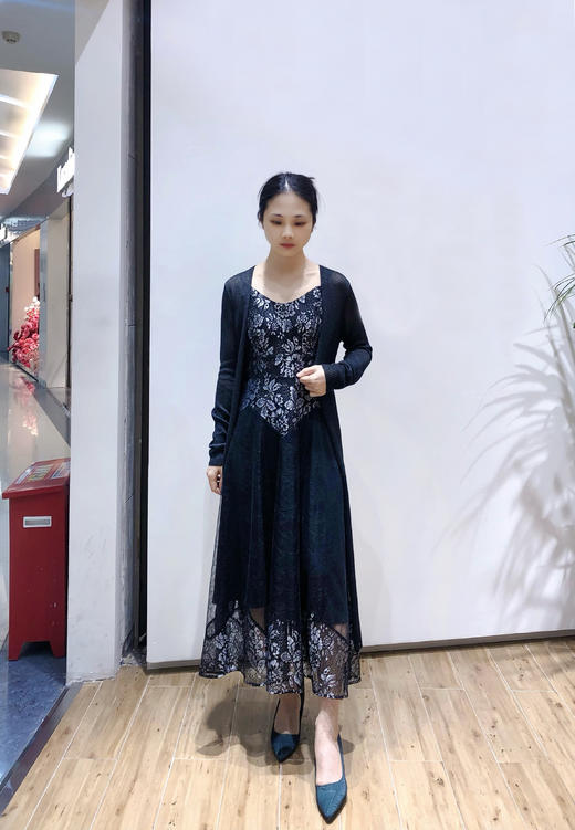 -LZ3S02漆黑色连衣裙 商品图1