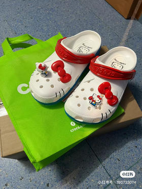 好折！Crocs Hello Kitty 女款经典洞洞鞋