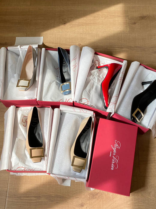 原单RV经典方扣高跟鞋 商品图0