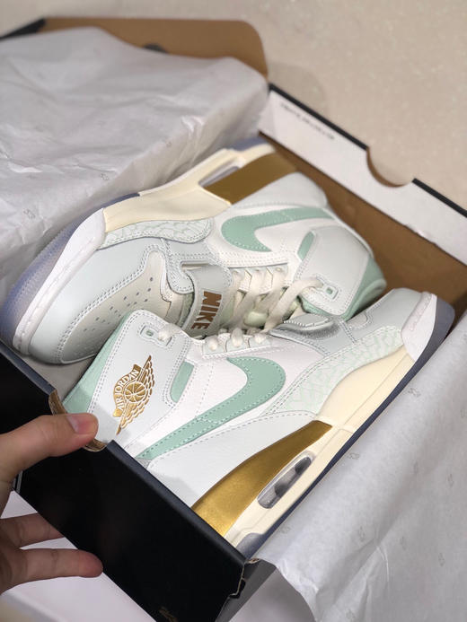 夏日特惠💰420 Air Jordan Legacy 312 头层皮打造市面高工艺有着交错结合的设计 商品图7