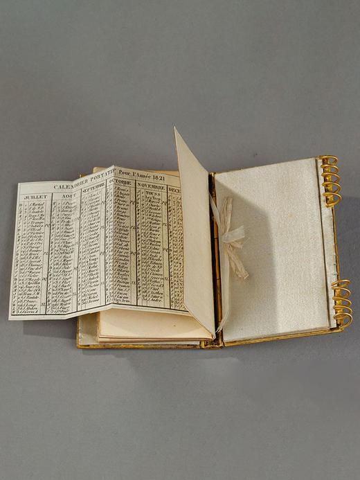 独角鹿西洋古董1815-1830年代法国出品花卉卷叶造型铜鎏金精雕嵌珐琅修饰卷叶浮雕母贝封面记事本 商品图2