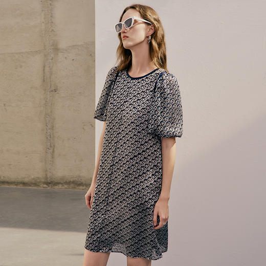 EITIE爱特爱夏季新款时尚休闲通勤印花连衣裙7407134 商品图2