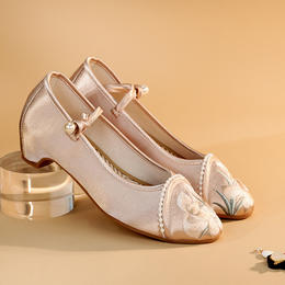 新款旗袍鞋低跟布鞋，民族风手工刺绣新中式绣花鞋YR-069