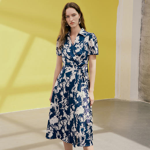 EITIE爱特爱夏季新款修身显瘦收腰印花连衣裙7407124 商品图2