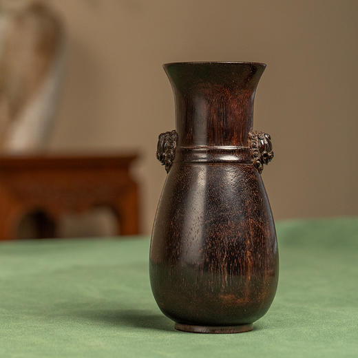 二十世纪 紫檀铺首耳花瓶摆件 商品图0