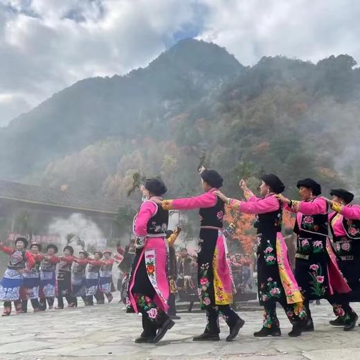 【四川甘肃（国庆）】亲子旅拍“藏式春游”！走进三星堆、拉卜楞寺，深度感受羌族、藏族、古蜀文明，8岁起报！ 商品图3