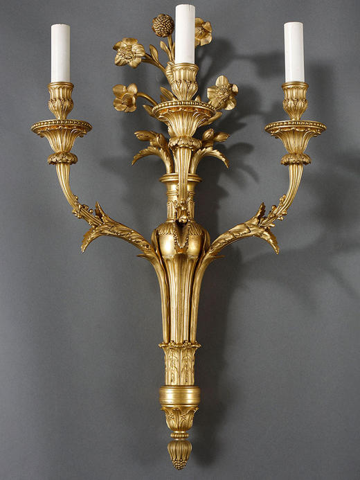 独角鹿西洋古董19世纪末法国出品路易十六风格铜鎏金精雕花卉主题三枝头烛台式壁灯一对 商品图1