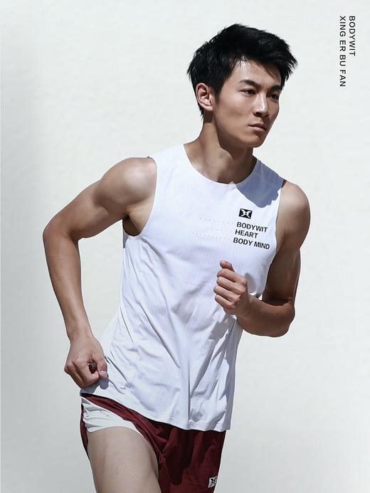 身体智慧 BODYWIT 男款 逐光 无袖T 商品图2