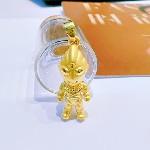 【限时7.5折】【定价黄金】足金 #儿童/宝宝 #六一儿童节、周岁礼、出生礼推荐 3D硬金奥特曼超人吊坠(V3DDZ00039)（特殊产品下单后不退款不退货不换货不补差价） 商品图2