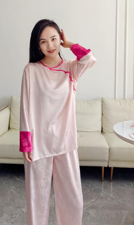 银泰百货供货95软冰丝贡缎冰岛丝睡衣套装 商品图5