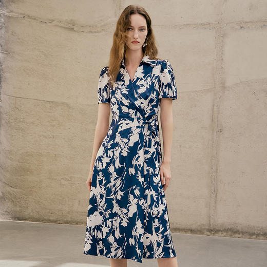 EITIE爱特爱夏季新款修身显瘦收腰印花连衣裙7407124 商品图4